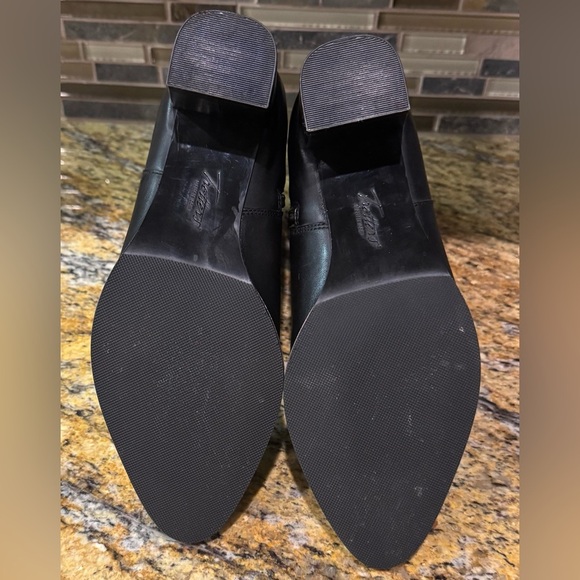 Trotters Kippy Women’s Black Leather Ankle Booties Boots Size 6.5W - Picture 9 of 10